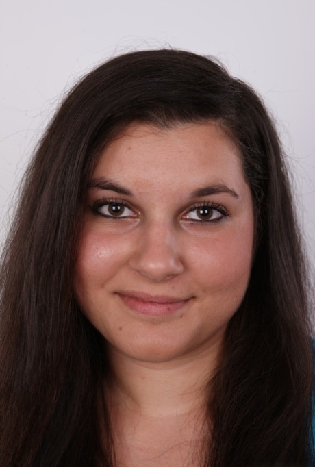 Overweight brunette Lucie undresses to fulfill dreams of becoming a nude model