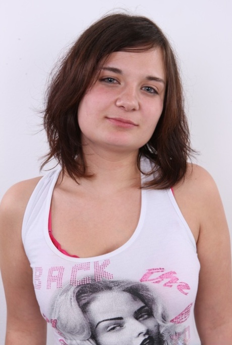 Chubby amateur Jirina stands naked in her debut prior to a closeup of her twat