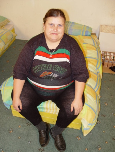 Obese grandmother has pussy to mouth sex with a physically fit young man