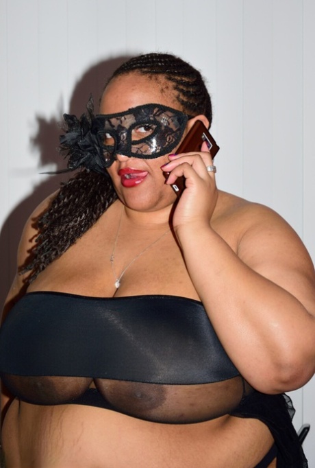 SSBBW wears a mask while unveiling her huge saggy tits and massive ass