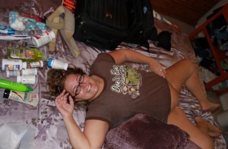 Fat amateur Gangbangmomma wears cum on her face after sex on a bed