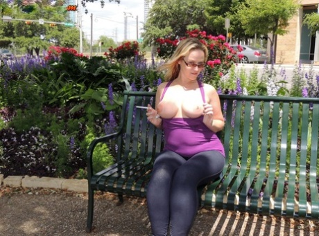 Fat blonde Dee Siren exposes herself in public before pussy play in a vehicle