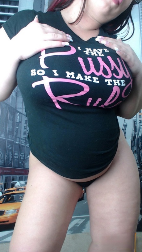 Pregnant hot redhead Peaches revealing her huge belly and massive nipples