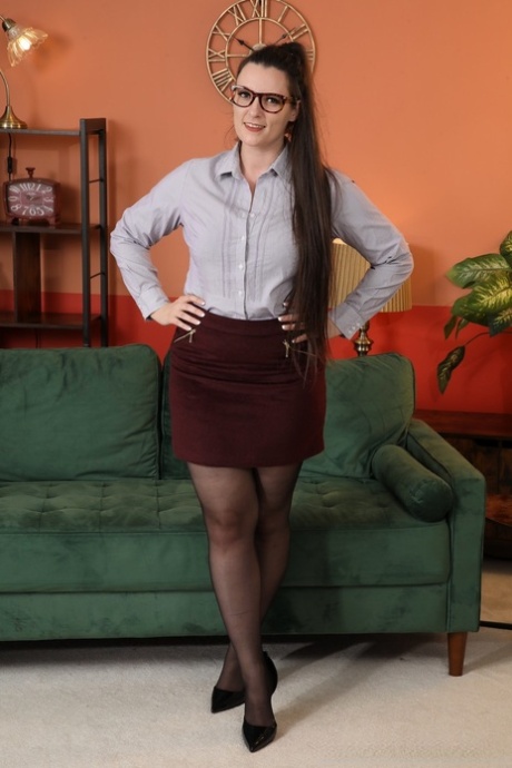 British secretary Ivy Rain unveils her big boobs with her glasses on