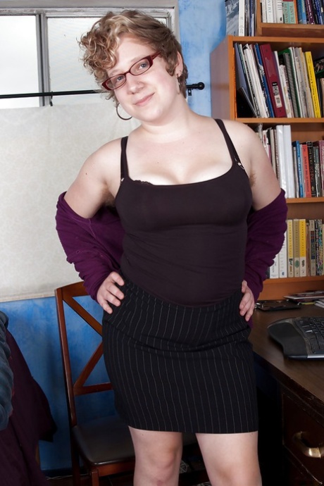 Fatty MILF in glasses Josey stripping and spreading her legs