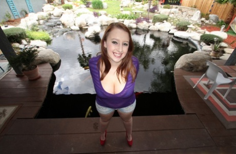 Sweet teen with a big booty Felicia Clover shows her big tits and gets banged