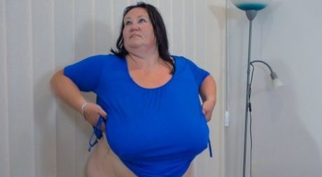 Playful mature BBWs Karen & Vera screw each other's fat snatches with a toy