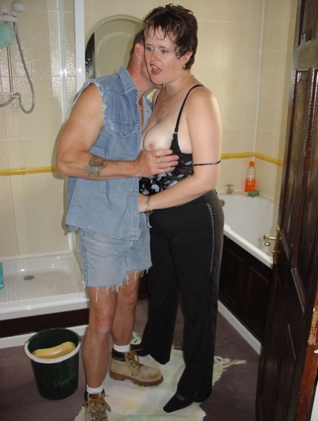 Mature GF in stockings Frederica having anal sex after a pussy licking
