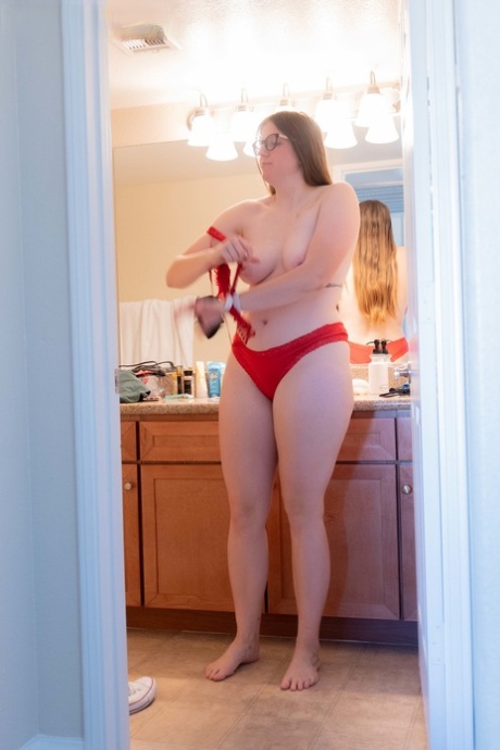 Amateur fatty Jacklyn gets filmed changing her clothes in the bathroom