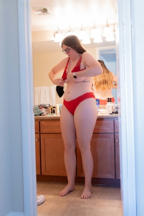 Amateur fatty Jacklyn gets filmed changing her clothes in the bathroom