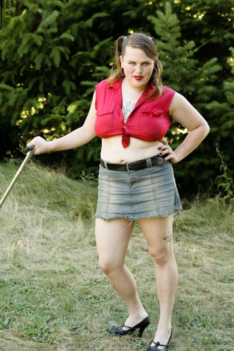 Grooby Girls starring Elsie Thorne Naked Photos