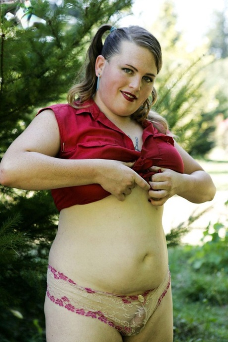 Grooby Girls starring Elsie Thorne Naked Photos