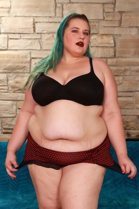 SSBBW Becki Butterfly takes a cumshot on her big tits after hardcore sex