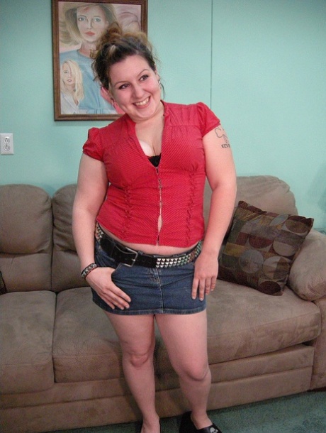 Sexy chubby babe Chloe strips completely naked in the living room