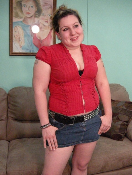 Sexy chubby babe Chloe strips completely naked in the living room