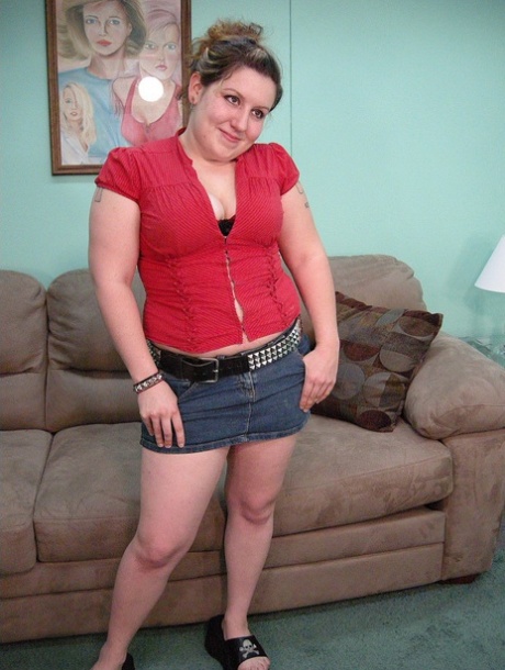 Sexy chubby babe Chloe strips completely naked in the living room