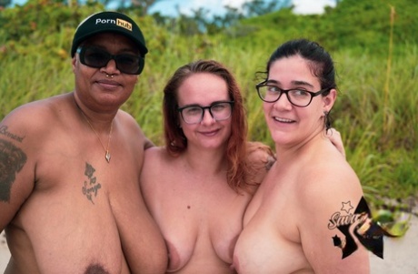Savanna Star Official Lady Onyx, Savanna Starr, Vicki Verona