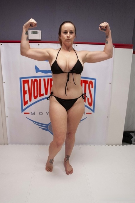 MILF Bella Rossi gets a good dicking after 69ing while wrestling with a man