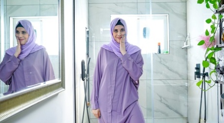 MILF with a hijab Anna Cummings gets fucked doggystyle by her stepson